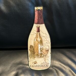 Painted glass Chardonnay wall decor